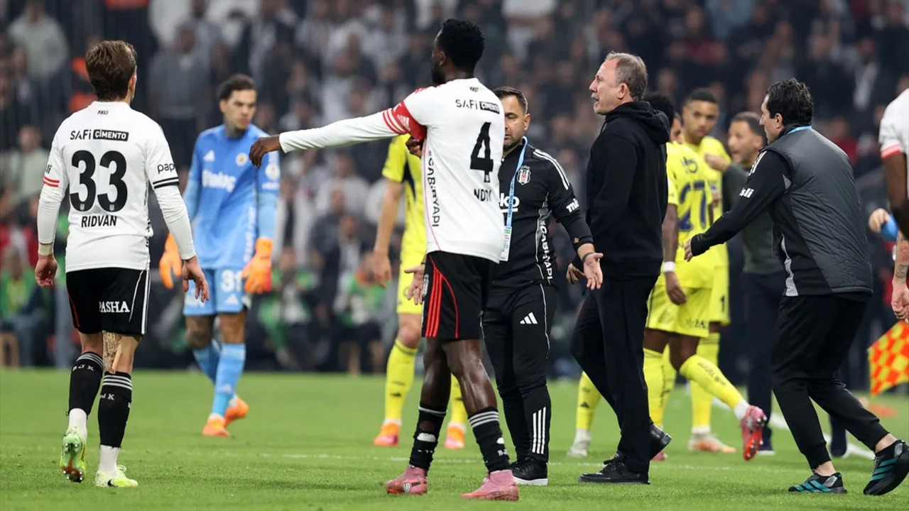Sergen Yalçın, Beşiktaş’ın başında Fenerbahçe’ye ilk kez yenildi