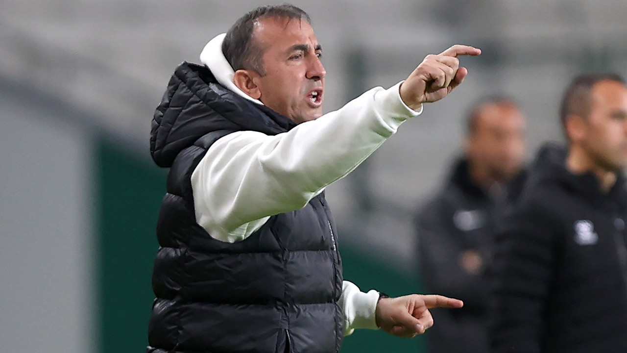 Süper Lig'de bir hocanın vedası daha resmen açıklandı!