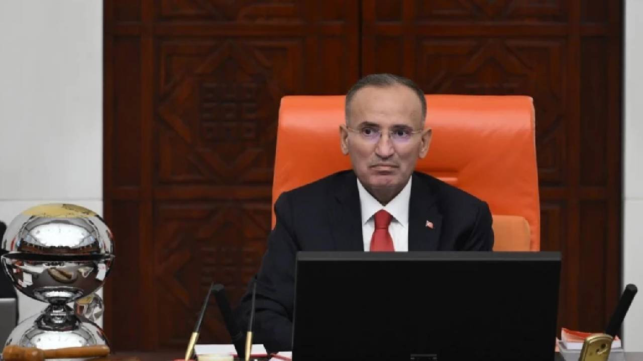 Hastalık sonrası ilk görüntü! Bekir Bozdağ Meclis’e döndü, zayıflığı gözlerden kaçmadı