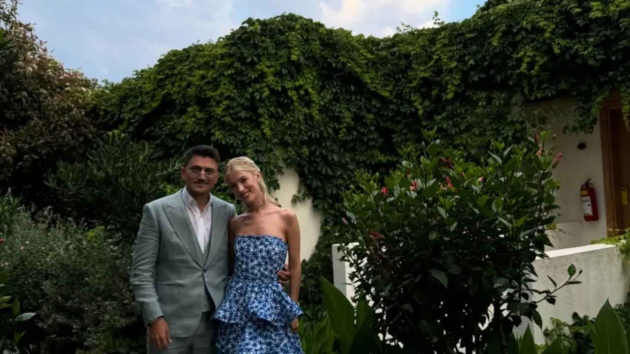 Cengiz Ünder’den Sevgilisine 8 Milyonluk Yüzükle Evlilik Teklifi!