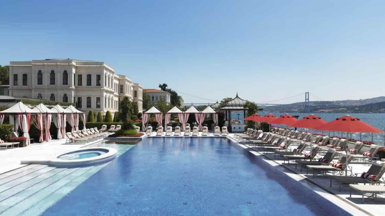Four Seasons Hotel sahibi Mesut Toprak kimdir, aslen nereli?