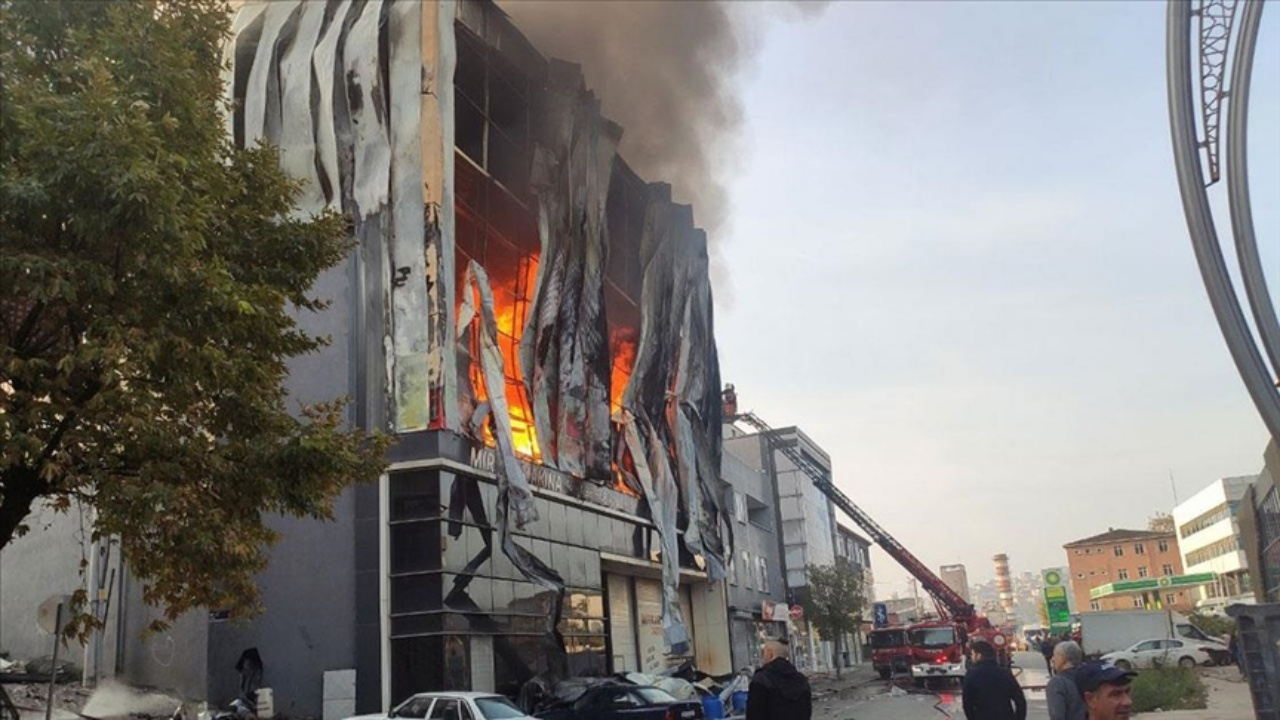 Ölüm fabrikası İŞKUR'un tam yanındaydı! Kocaeli parfüm fabrikasında işçiler sigortasız çalıştırılıyordu