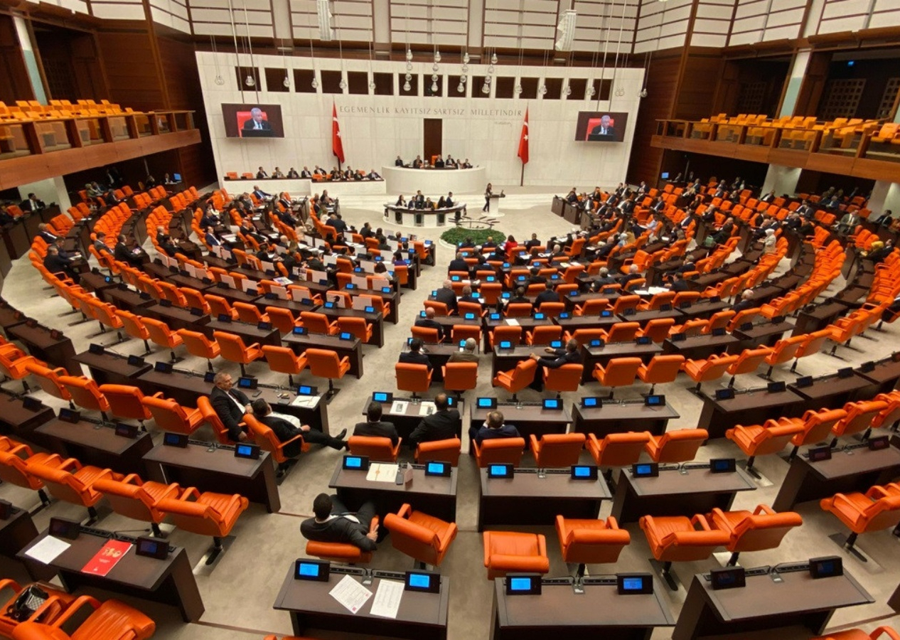 Meclis’te yoğun hafta başlıyor: “Terörsüz Türkiye” hedefiyle tarihi komisyon toplanıyor! Yeni yasa paketi yolda...