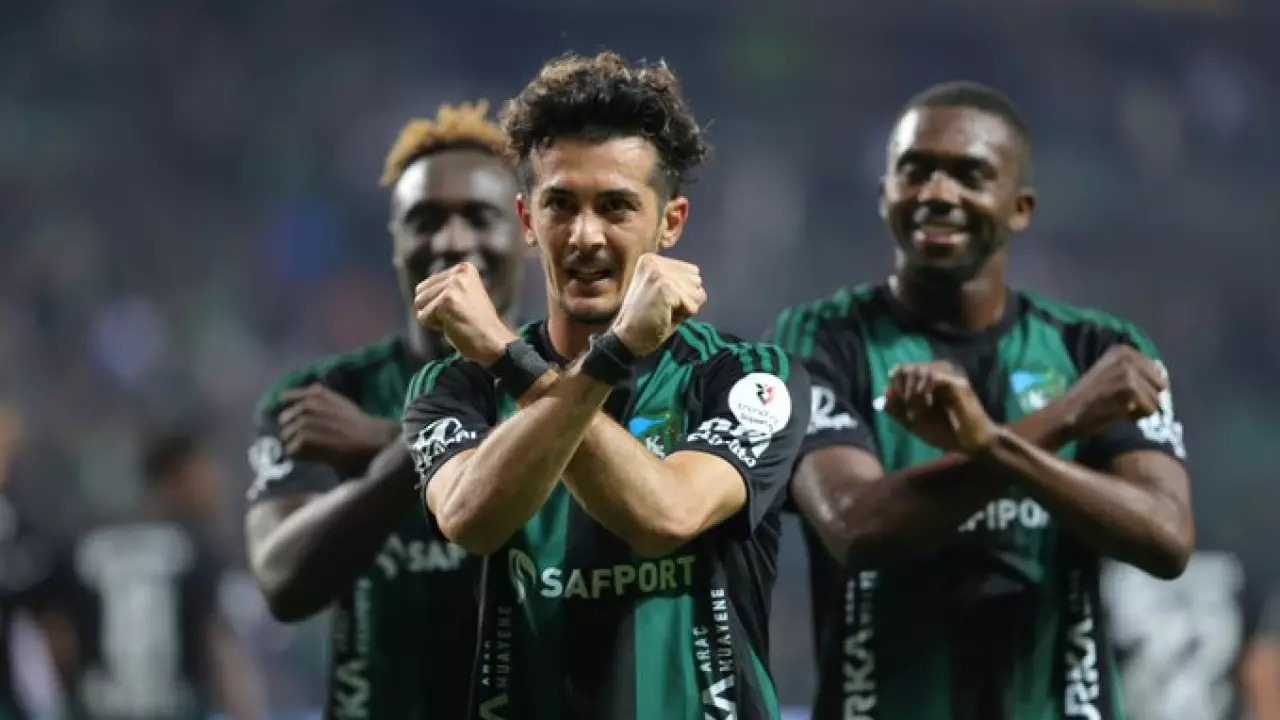 Tayfur Bingöl'den maç sonu bomba gönderme: Ajax’ın başaramadığını bugün başardık