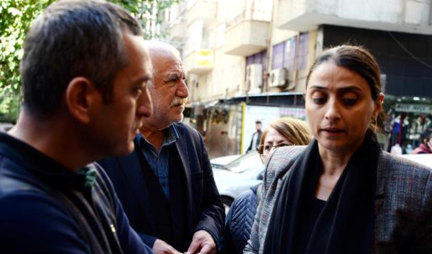 Polisten HDP'li vekile uyarı: "Şehidimiz var, zılgıt istemiyoruz"