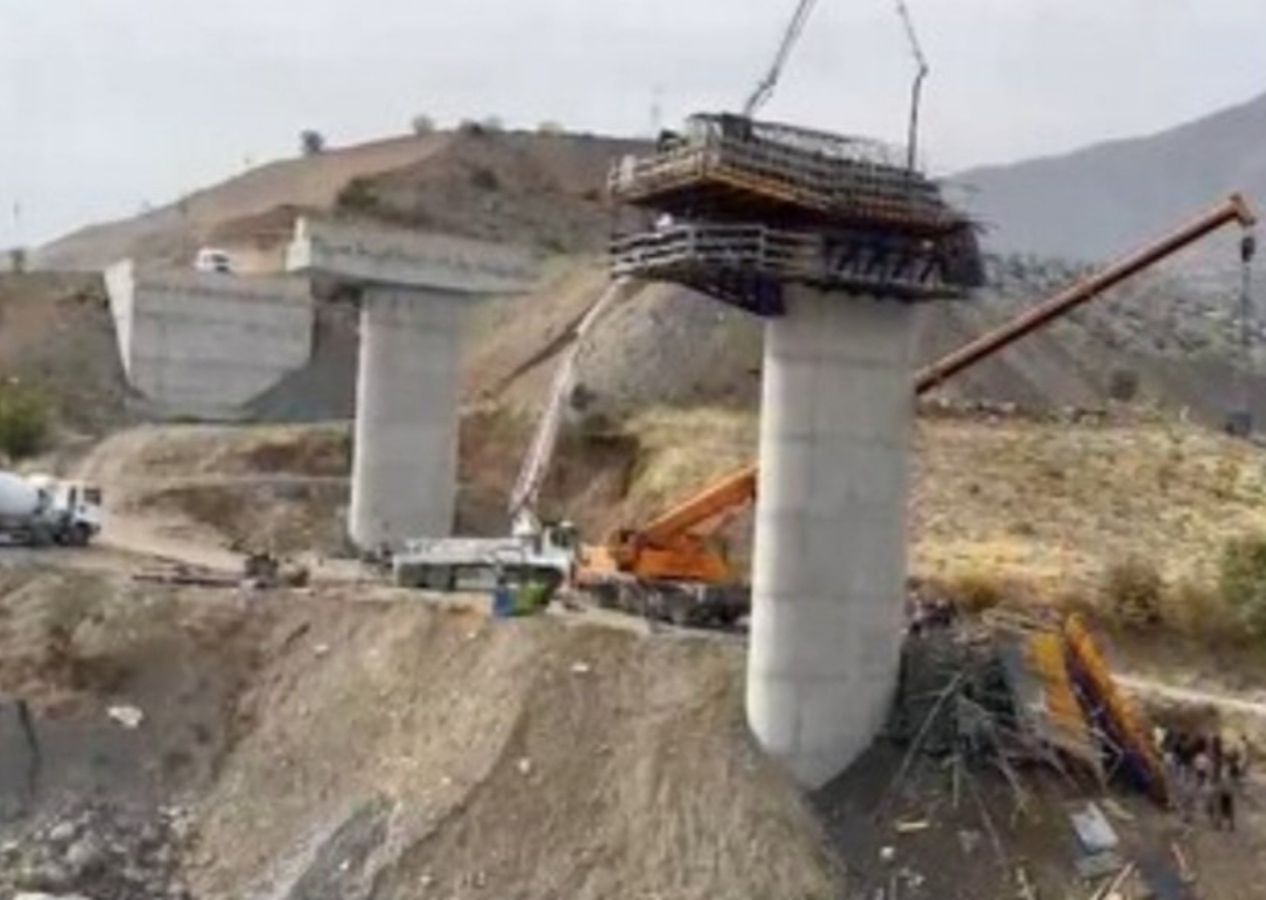 Diyarbakır Kulp’ta köprü inşaatında korkunç kaza! İskele çöktü, 3 işçi hayatını kaybetti