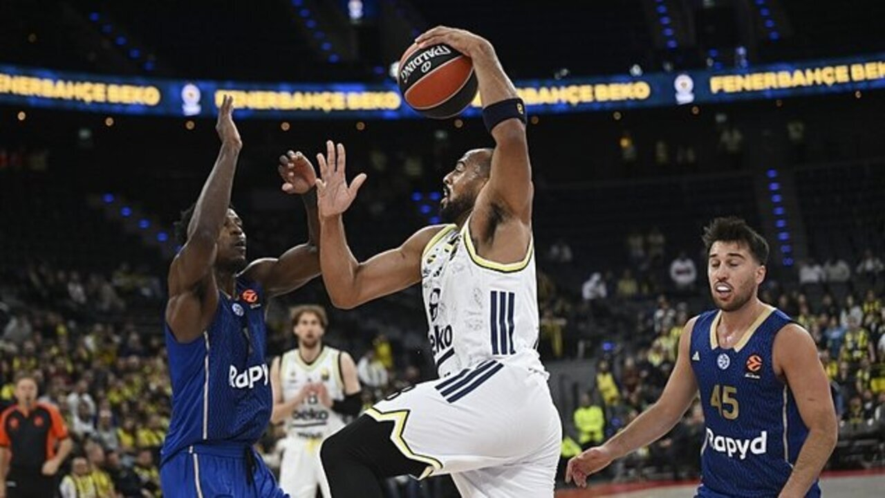 Fenerbahçe Almanya'da hata yapmadı, İsrail takımını fena dağıttı (Fenerbahçe Beko 84 - 75 Maccabi Tel Aviv)