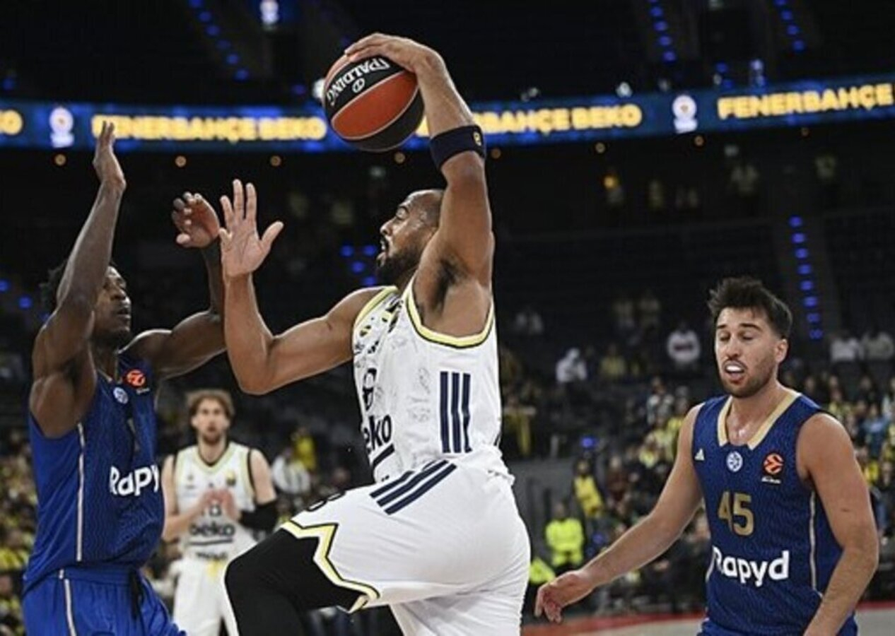 Fenerbahçe Almanya'da hata yapmadı, İsrail takımını fena dağıttı (Fenerbahçe Beko 84 - 75 Maccabi Tel Aviv)