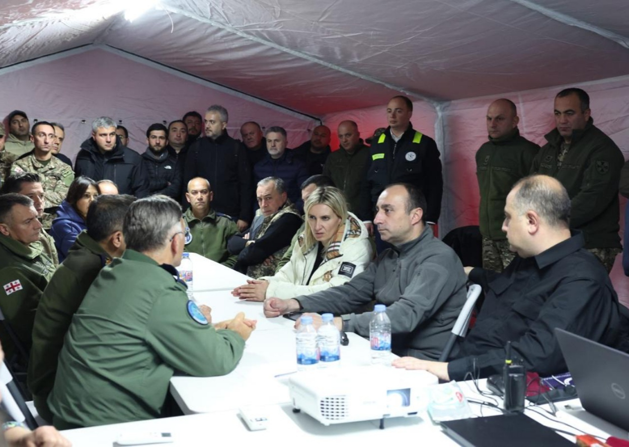 Kaza kırım ekibi olay yerinde! MSB görüntüleri paylaştı... Şehitlerimizin naaşları "Koca Yusuf" uçağı ile Türkiye'ye getirilecek!