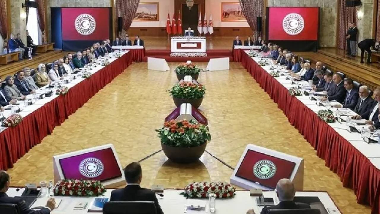 İmralı gündemde! Terörsüz Türkiye Komisyonu kritik toplantıya hazırlanıyor