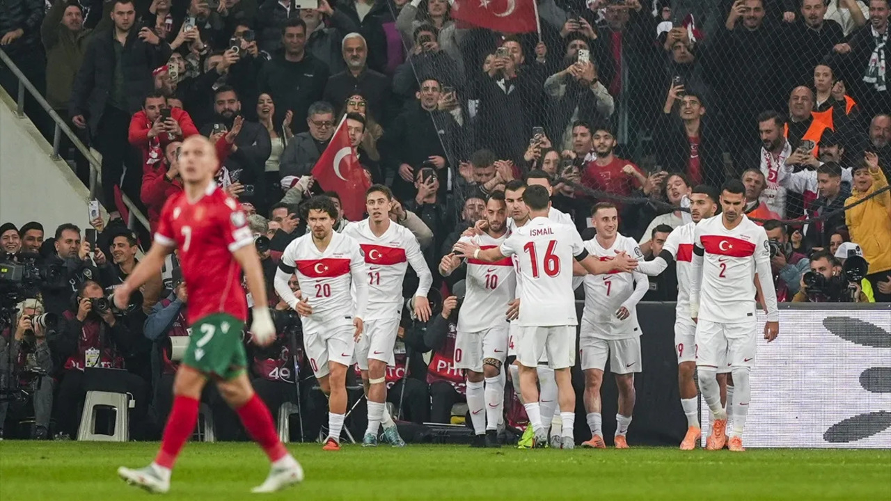 Bizim Çocuklar Bursa'da hata yapmadı, play-off oynamaya hak kazandı (Türkiye 2 - 0 Bulgaristan | Maçın özeti)