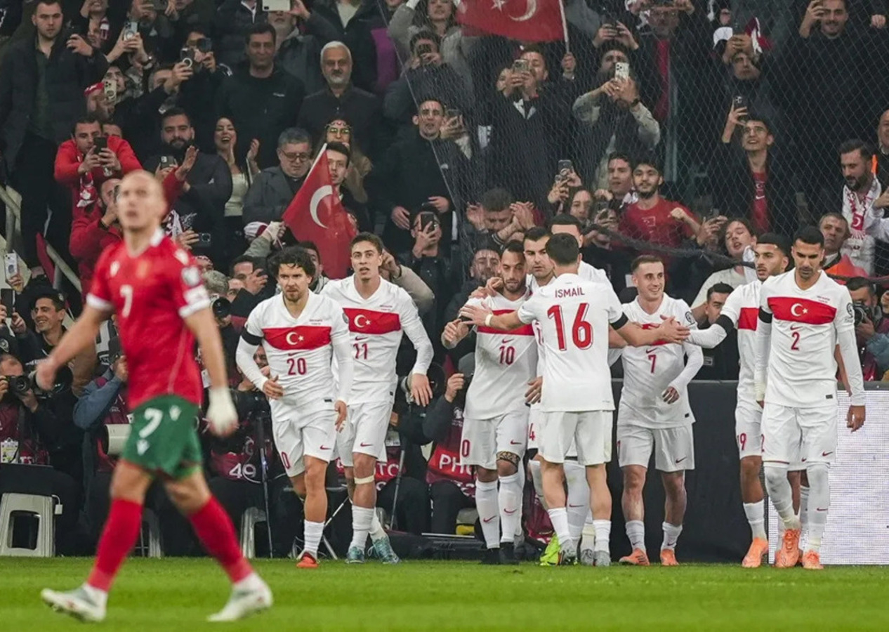 Bizim Çocuklar Bursa'da hata yapmadı, play-off oynamaya hak kazandı (Türkiye 2 - 0 Bulgaristan | Maçın özeti)