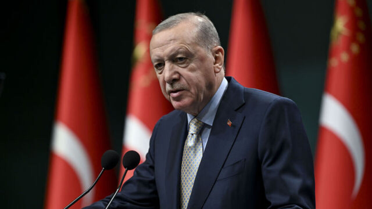 Cumhurbaşkanı Recep Tayyip Erdoğan'dan gıda zehirlenmesi ölümüne ilişkin net mesaj: Gözünün yaşına bakmayız!