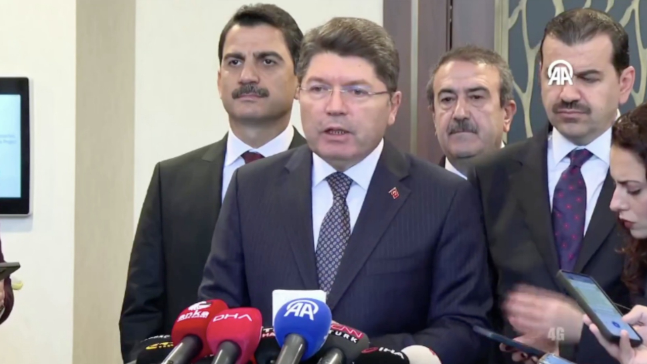 Adalet Bakanı Yılmaz Tunç'tan Bahçeli'nin "Gerekirse İmralı'ya ben giderim" çıkışına ilk sözler: Takdir yetkisi komisyonun!