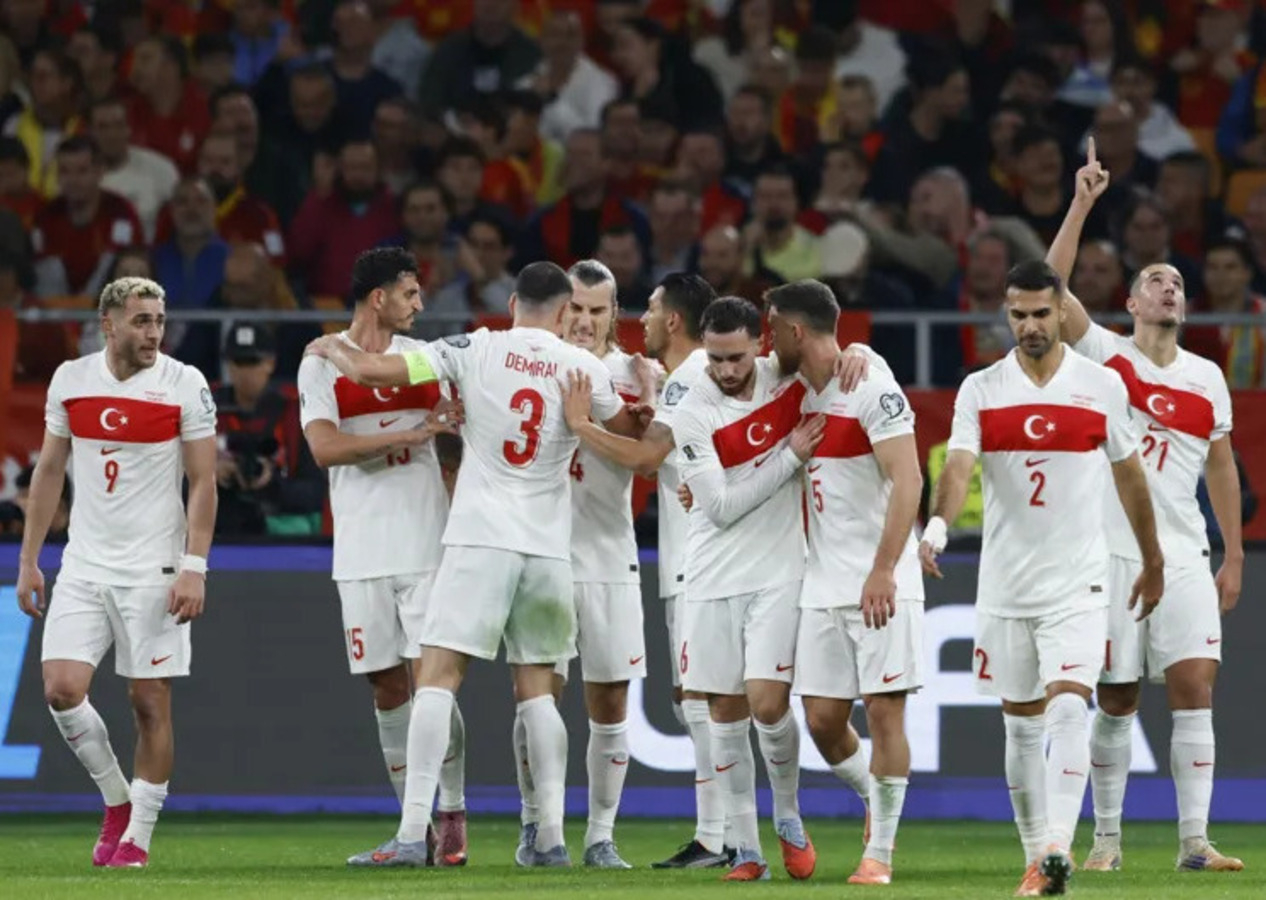 Bizim Çocuklar İspanya'yı elinden kaçırdı, 3 puanı alan çıkmadı (İspanya 2 - 2 Türkiye | Maçın özeti)