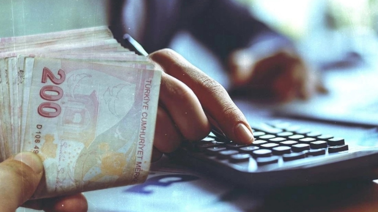 Asgari ücret için kara tablo! SGK uzmanı Karakaş'tan uyarı! Açlık sınırı altında kalacak