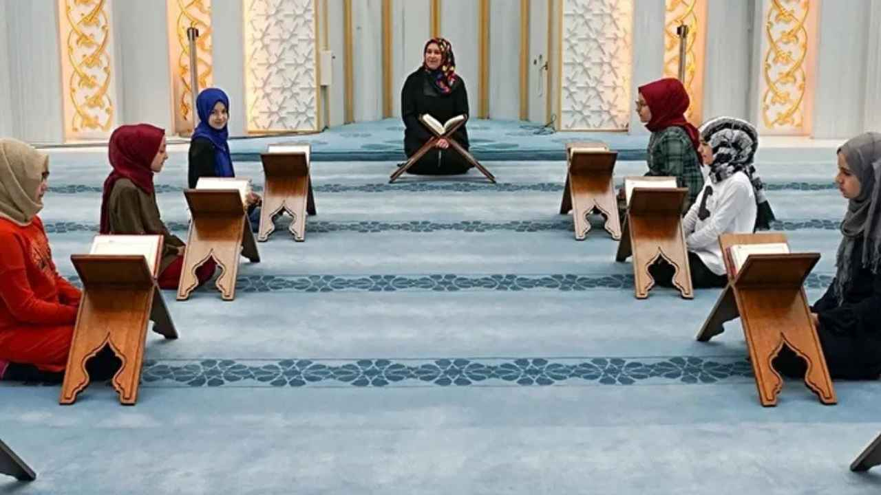 Diyanet’ten Kur’an Kursu Öğreticisi Alım İlanı! Başvuru Şartları