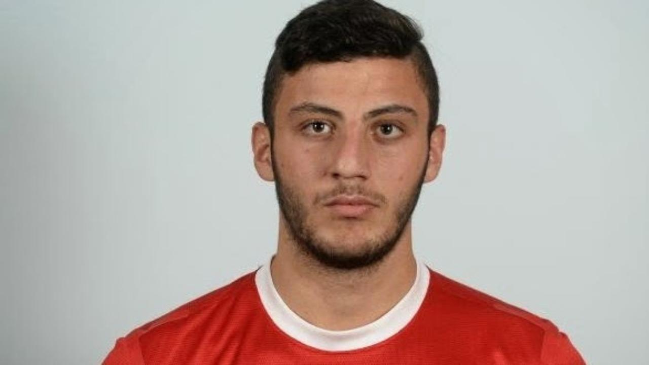 Hakan Çinemre kimdir nerelidir? Hangi takımlarda oynadı? Mevkiisi ne?