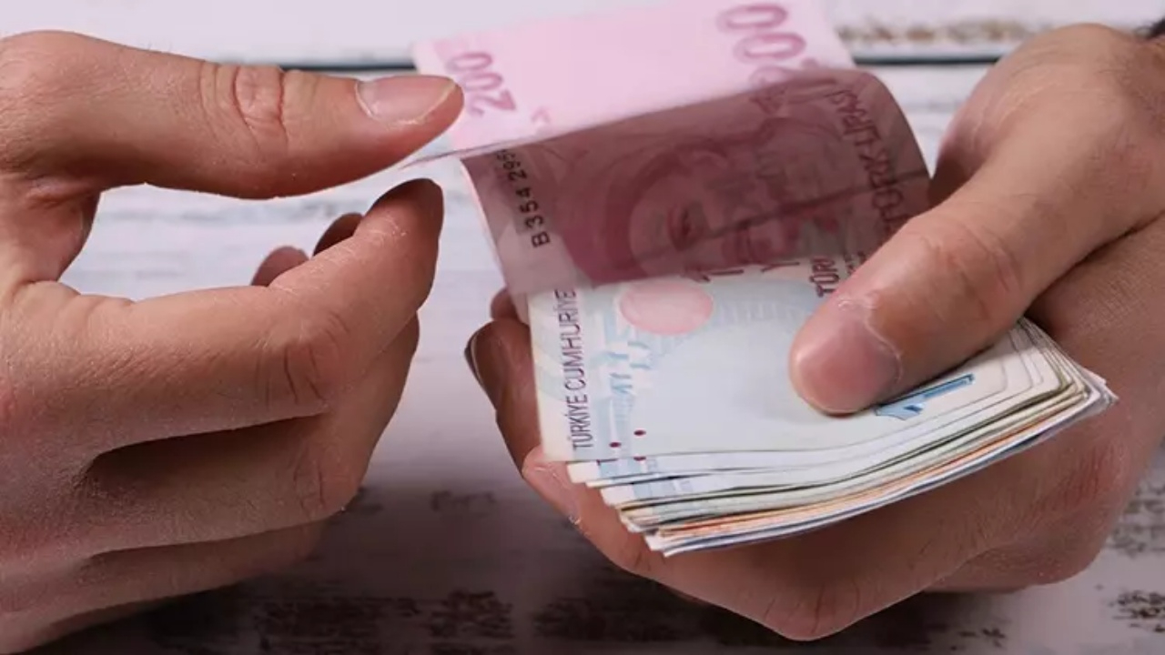 Binlerce esnafı ilgilendiren gelişme! Bakan Bolat tarih verdi! Kredilere faiz indirimi yolda
