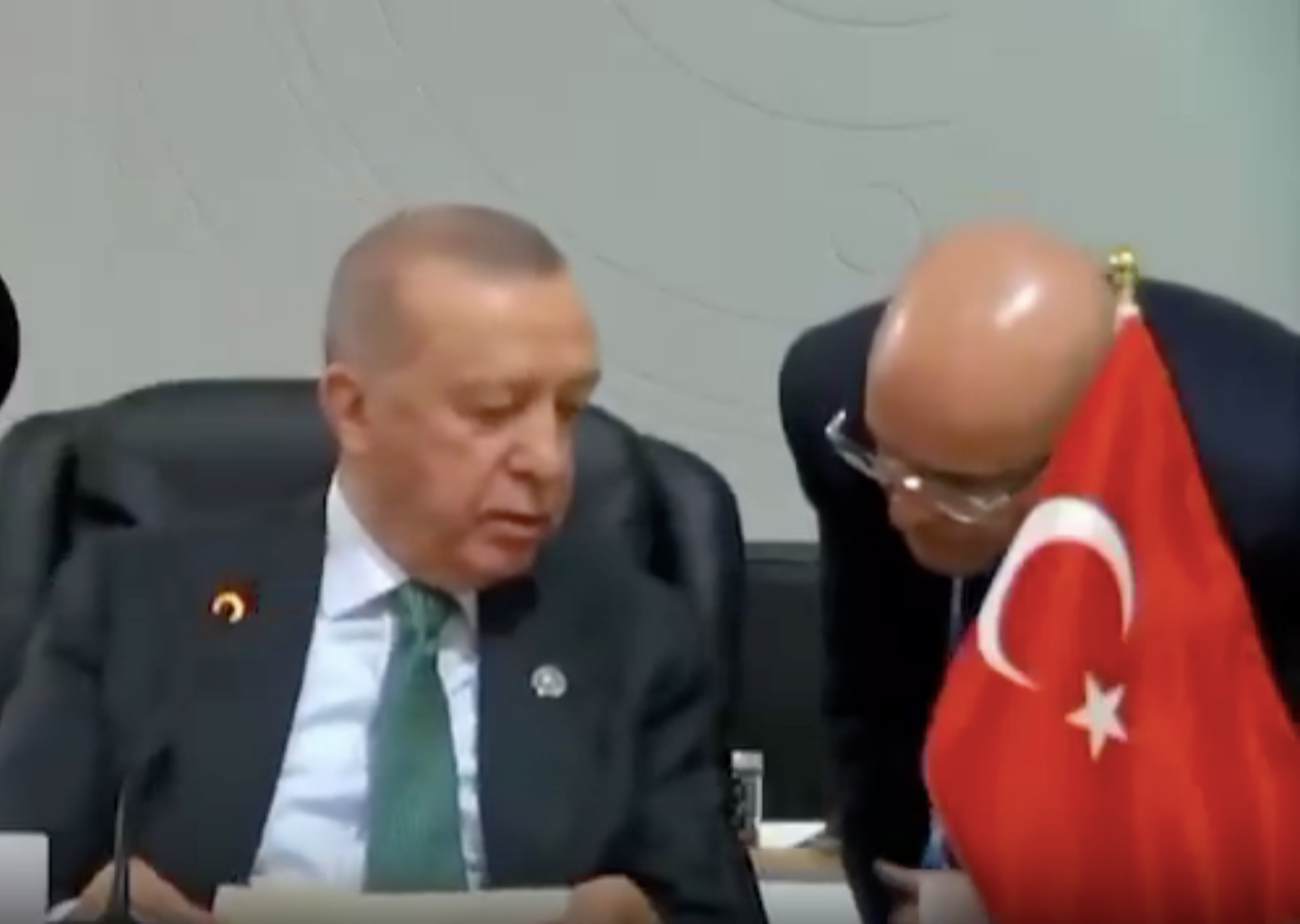Erdoğan G20’de konuşurken Şimşek’ten dikkat çeken uyarı! Yanına gelip ne dedi?