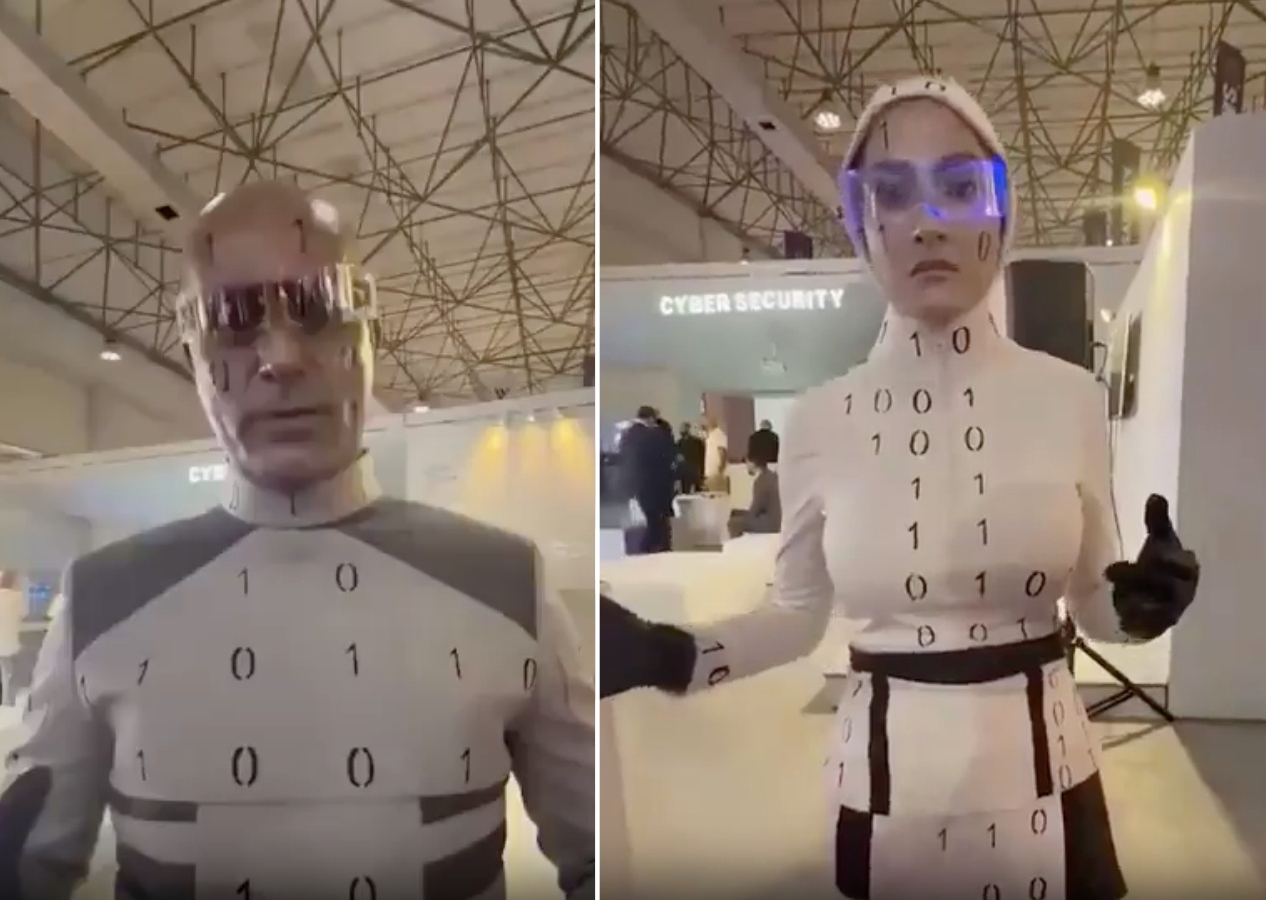 İran'ın robot fiyaskosu: Teknoloji fuarında sergilenen insansı robotların insan olduğu ortaya çıktı!