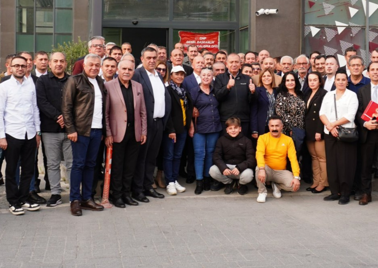 CHP İstanbul’da kritik zirve: Gürsel Tekin yol haritasını açıkladı! “Tüm süreçleri titizlikle takip edeceğiz, 40 kişilik kurul geliyor”