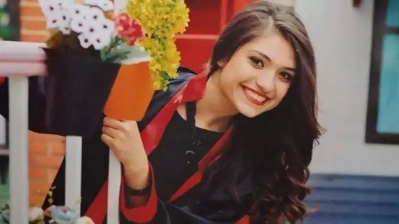 Şehit Aybüke Öğretmen mezarı başında anıldı