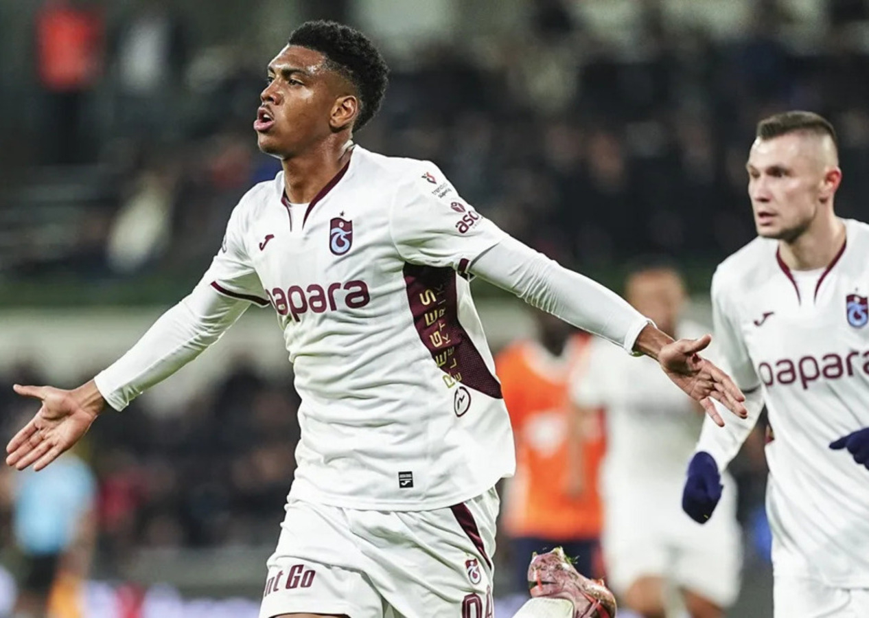 İstanbul'da 7 gol atıldı, Trabzonspor 90+11'de 3 puanı aldı (Başakşehir 3 - 4 Trabzonspor | Maçın özeti)
