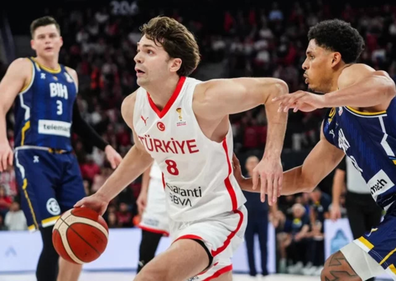 12 Dev Adam şov yaptı, Dünya Kupası yolunda ilk galibiyetini aldı (Türkiye 93 - 71 Bosna Hersek | Maçın özeti)