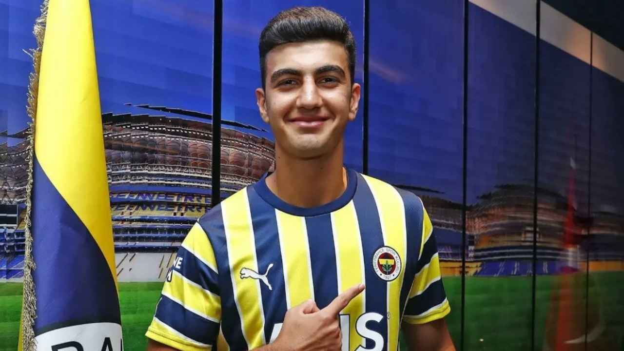 Fenerbahçeli Yiğit Efe Demir Kimdir, Hangi Mevkide Oynuyor?