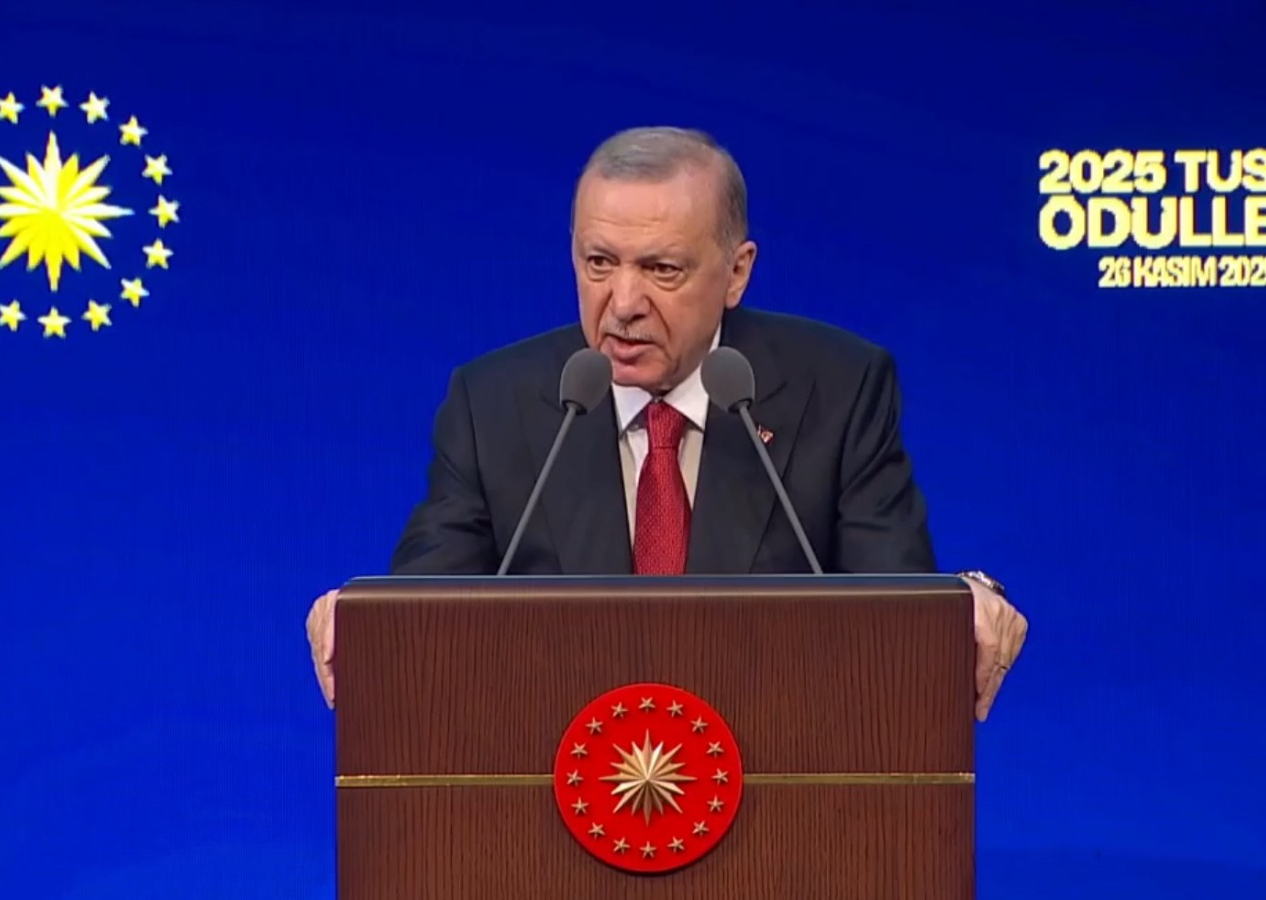 "Sağlıkta devrim yaptık" Cumhurbaşkanı Erdoğan'dan 11. Tıp Kurultayı'nda net mesaj: Paraları yetmeyen hastalarımızın rehin tutulduğu günler geride kaldı!