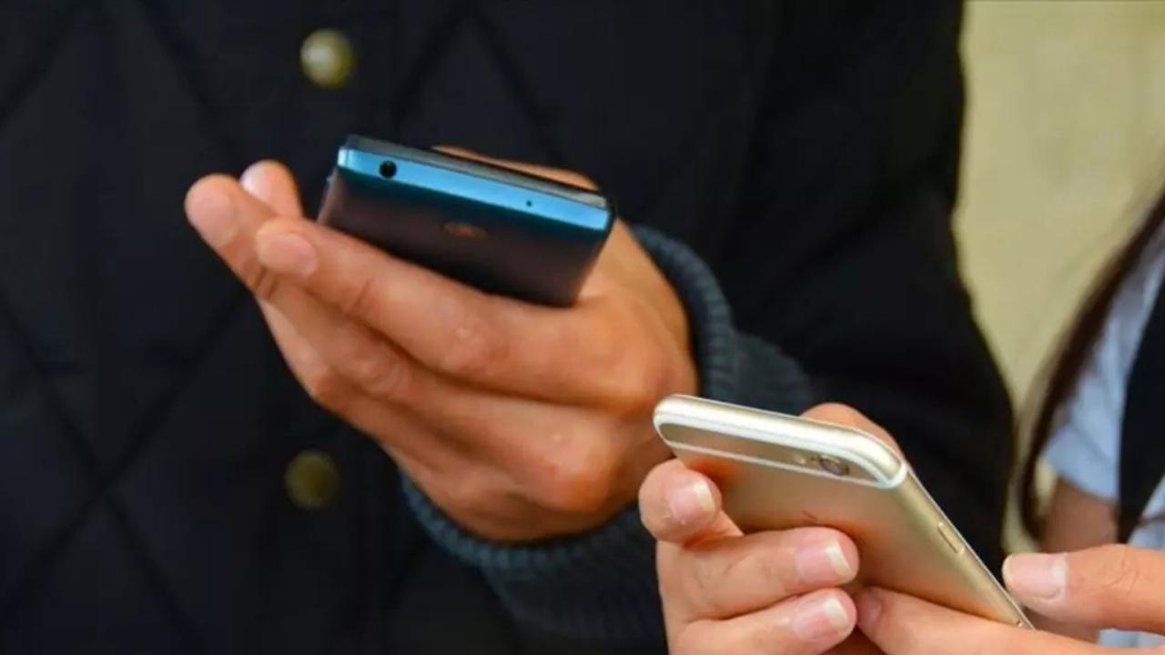 Cep Telefonunda Yeni Dönem: Hatlar 3 Ayda Kapanacak!