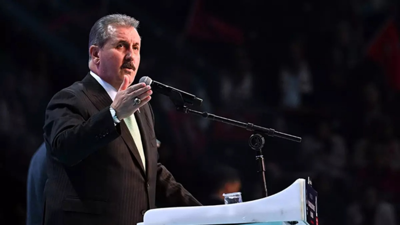 Destici’den tartışma yaratan öneri! Evlenmeyen devlet memuru olamasın