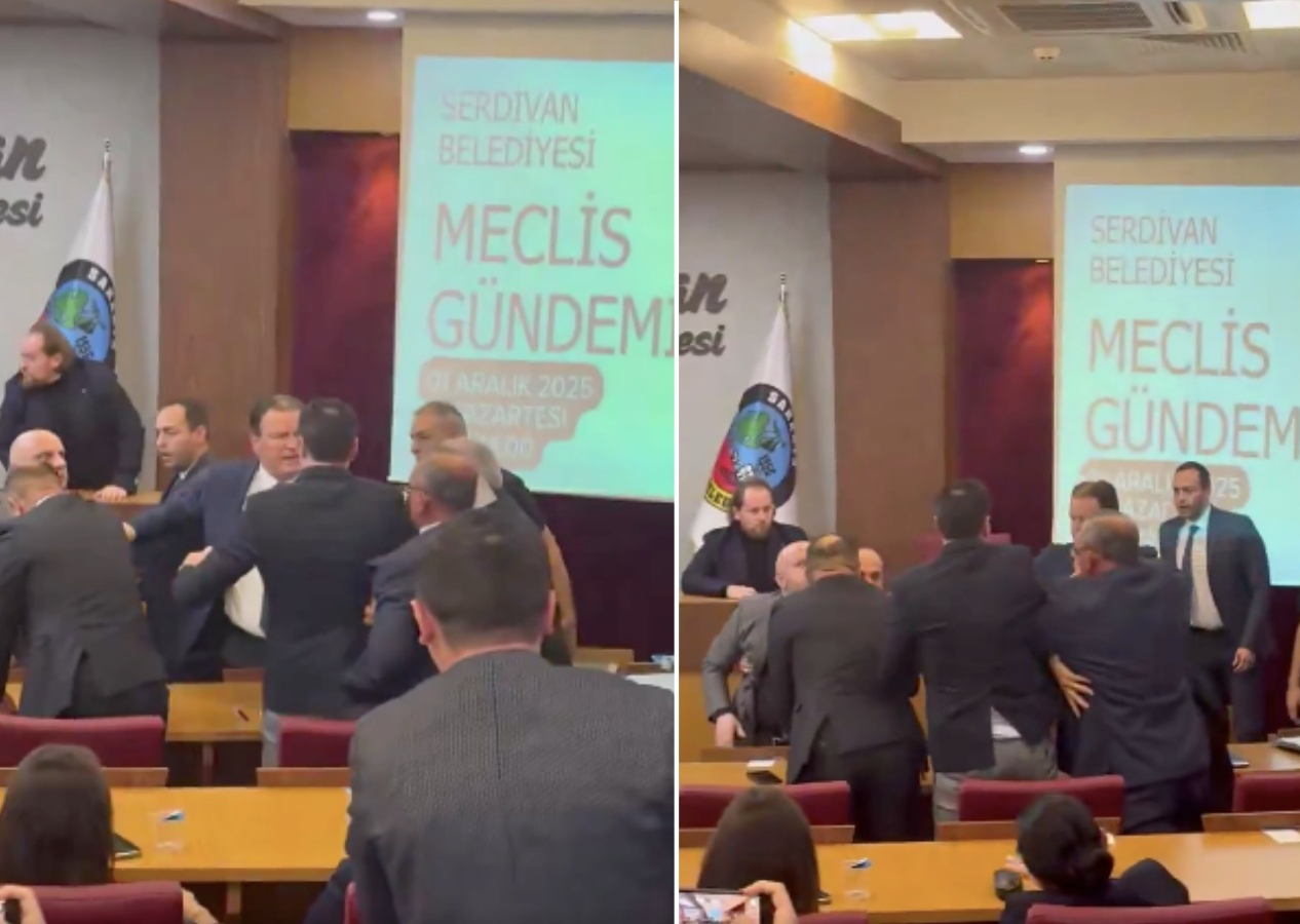 Serdivan Meclisi karıştı! Öğrencilerin gözü önünde hiç çekinmeden yumruk yumruğa kavga ettiler!