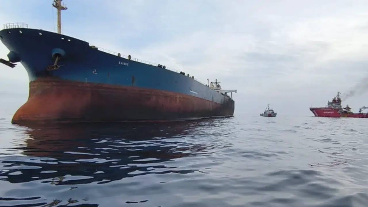 Saldırılar durmuyor! Karadeniz’de bir gemiyi daha hedef aldılar