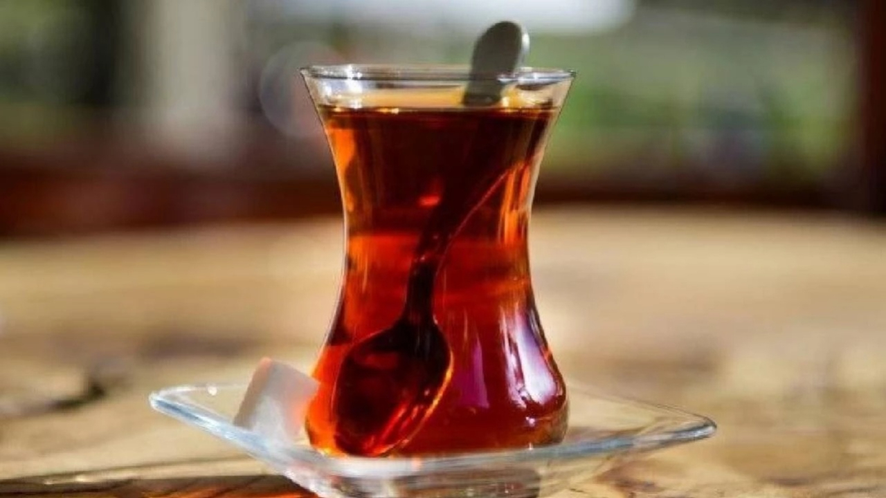 Dünyanın en büyük çay markası Türkiye'de üretimden resmen çekildi! Rekabet Kurulu onayladı! Üretim tesisleri o firmaya devredildi