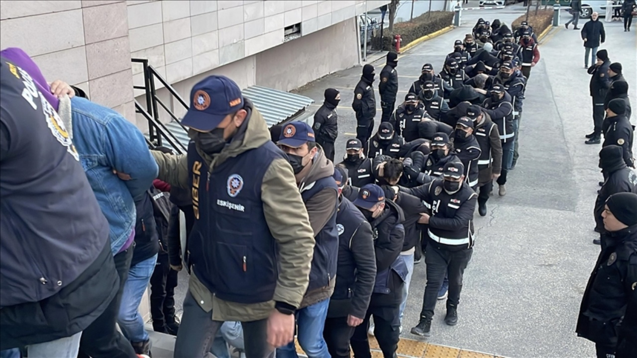 23 ilde yasa dışı bahis operasyonu! 6 milyar 182 milyon TL'lik suç gelirine el konuldu