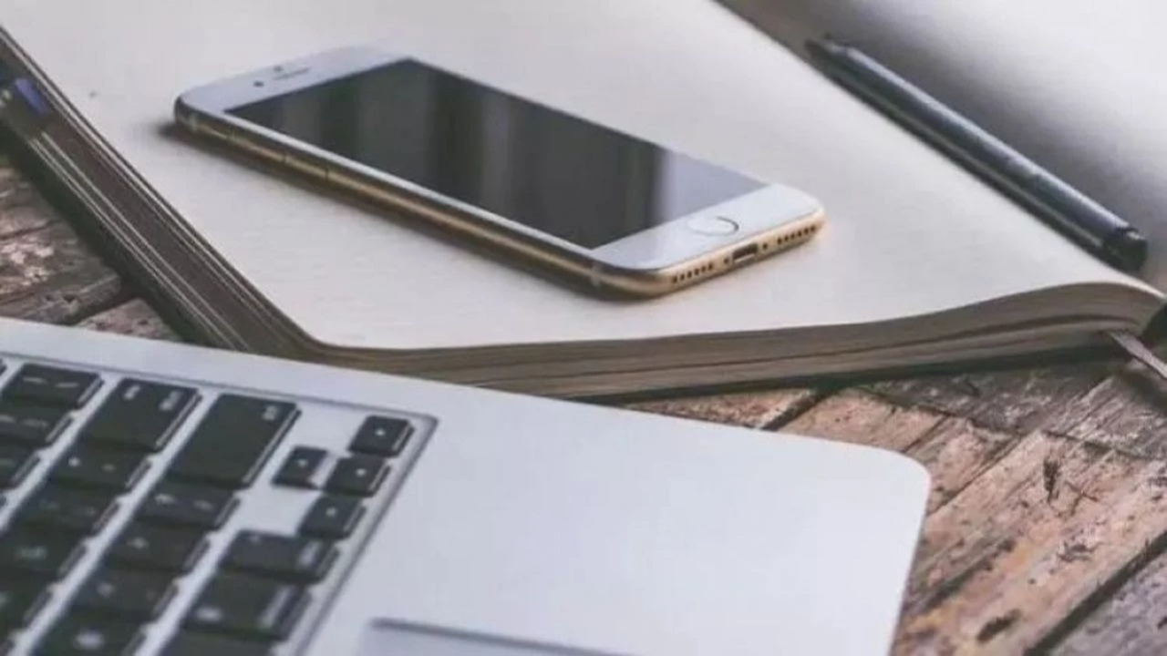 Teklif Meclis'e sunuldu! Üniversite öğrencilerine vergisiz telefon ve bilgisayar yolda
