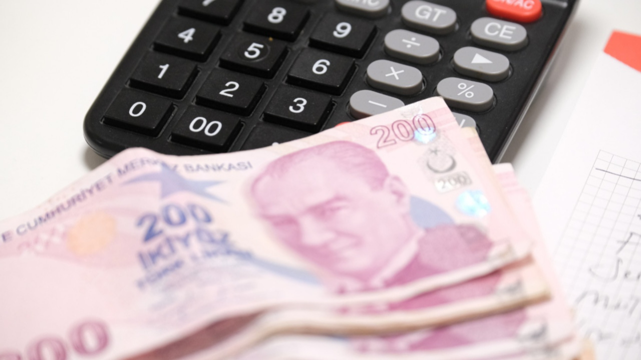 Asgari ücrette kritik tarih belli oldu! Gözler TÜRK-İŞ kararında