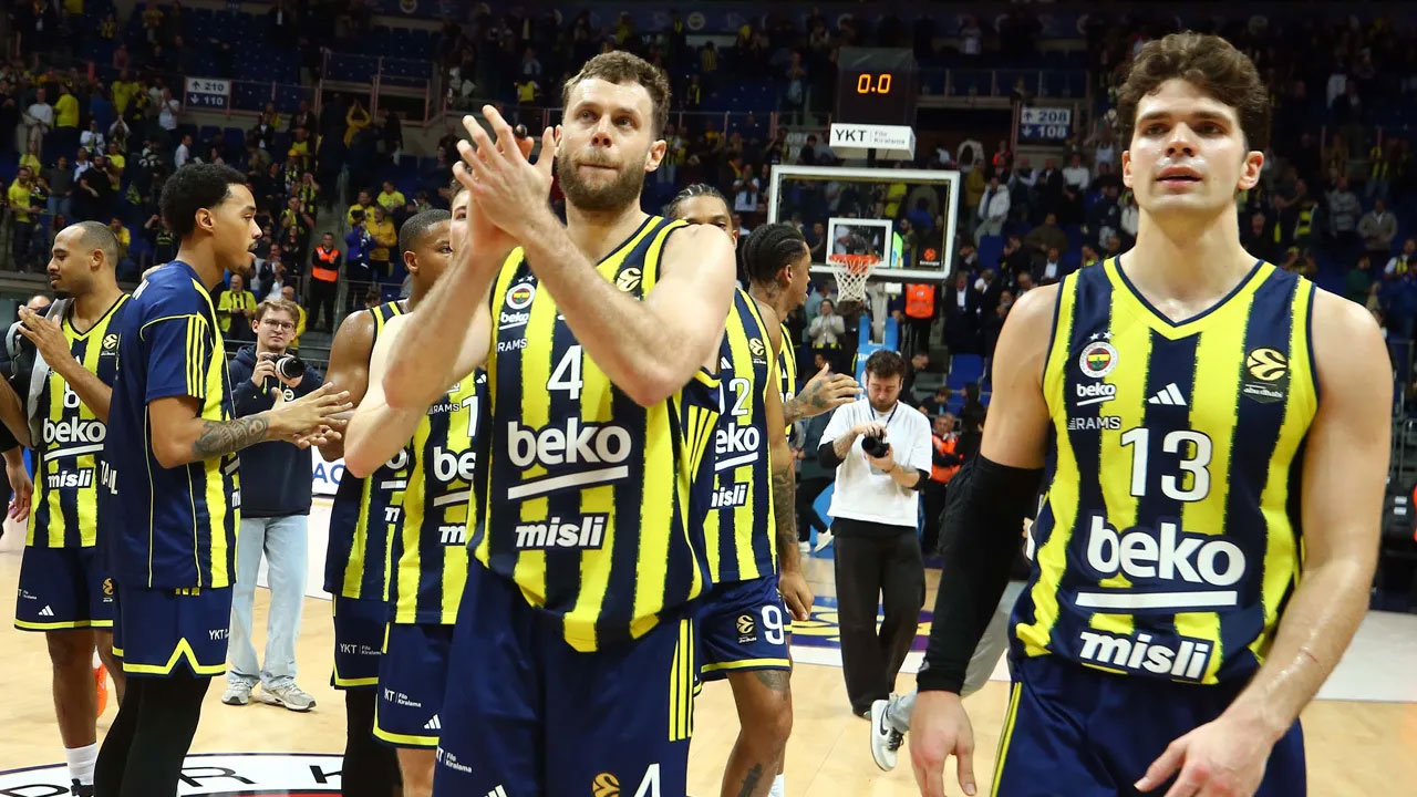 Olympiakos - Fenerbahçe Beko maçı ertelendi