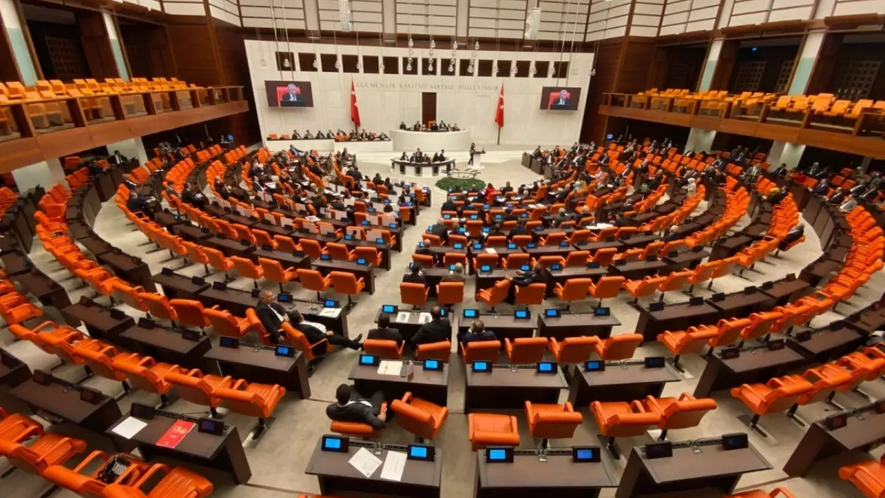 11. yargı paketi komisyonda onaylandı: Çocukları suça sürükleyenlere ağır yaptırım! Cezalar artıyor, tahliyelere sıkı fren geliyor...