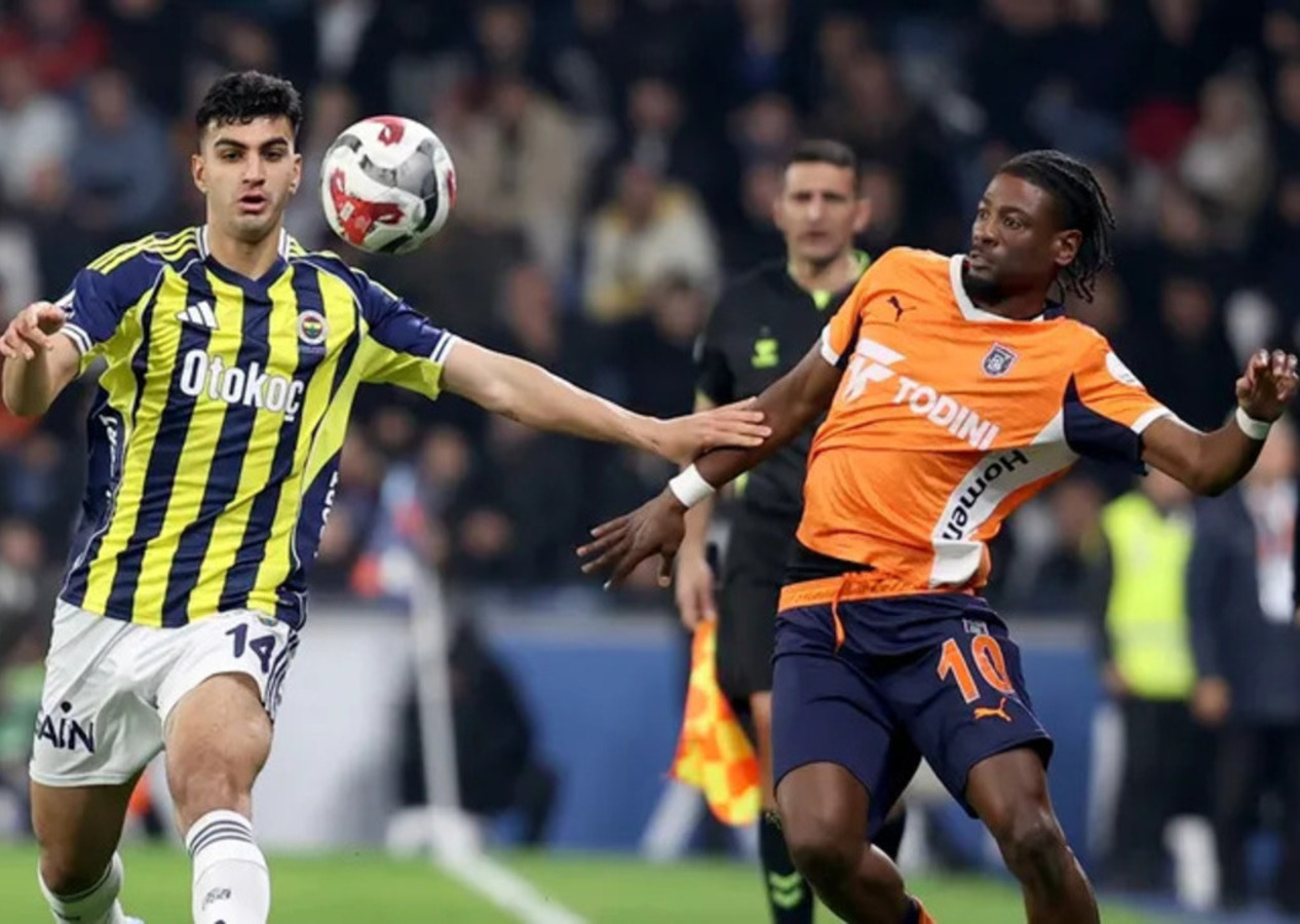 Fenerbahçe 81. dakikada şoku yaşadı, zirve yolunda 2 puanı bıraktı (Başakşehir 1 - 1 Fenerbahçe | Maçın özeti)
