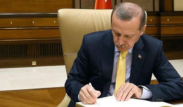 Cumhurbaşkanı Erdoğan 4 üniversiteye rektör atadı!