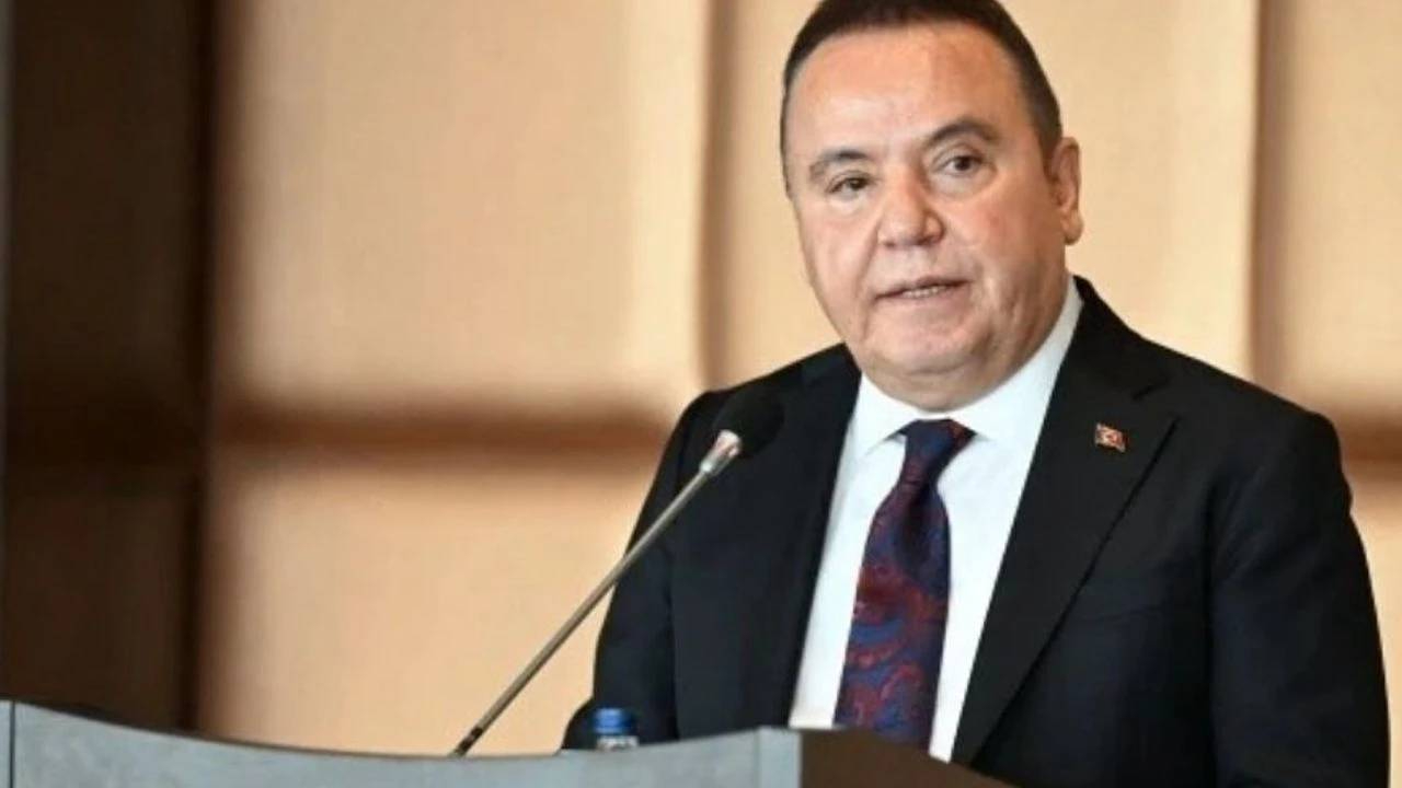 Rüşvet soruşturmasında tutuklu bulunan Muhittin Böcek gece yarısı hastaneye sevk edildi