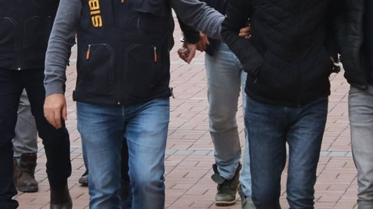 Showbahis çetesi çökertildi! Türkiye genelinde dev bahis baskını: 2 milyar TL’lik yasa dışı ağ deşifre edildi