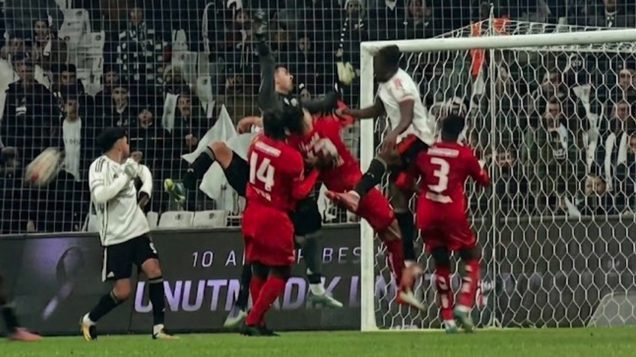 Gaziantep FK'dan açıklama: Tayyip Talha'nın yüzünde kırık var