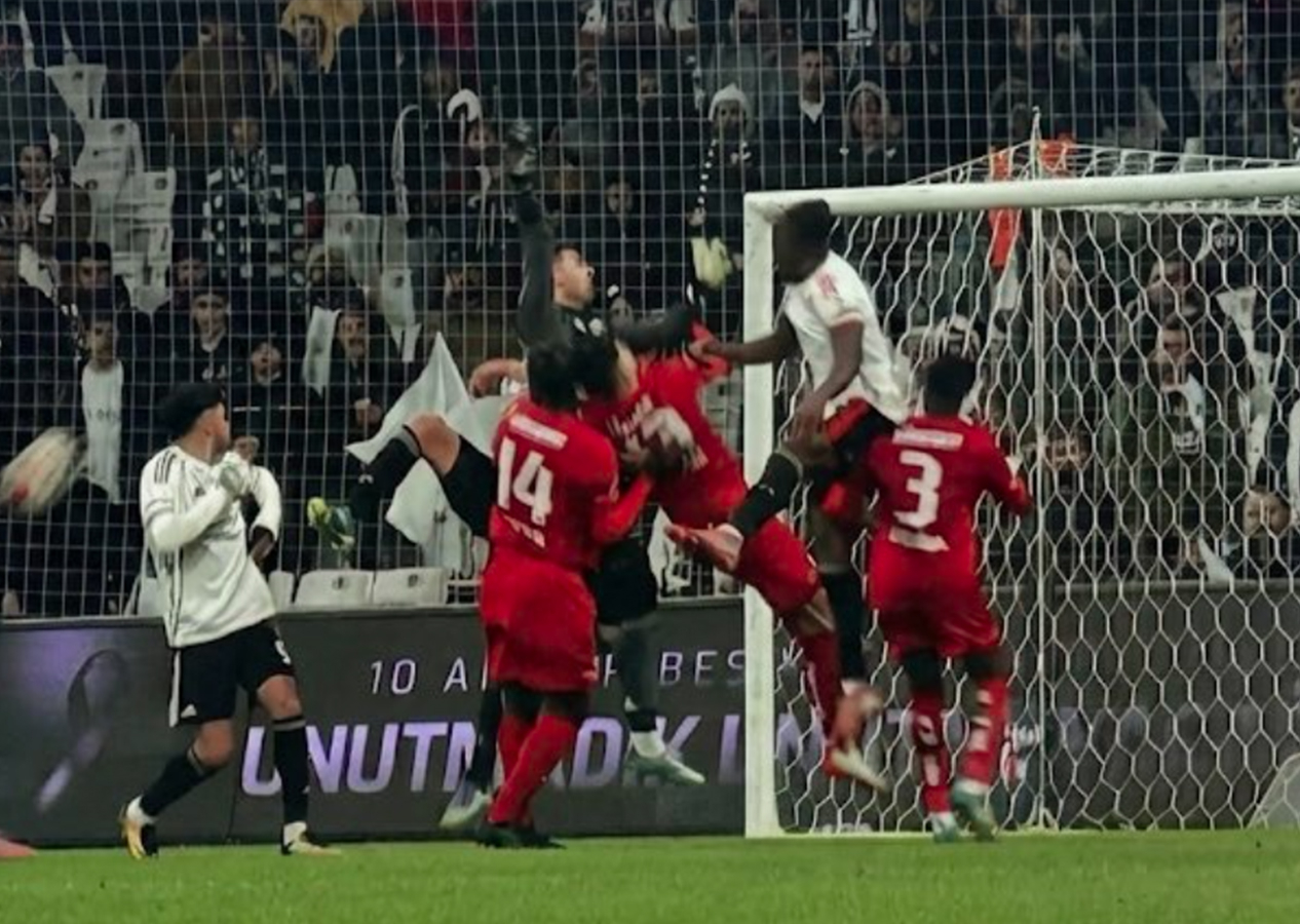 Gaziantep FK'dan açıklama: Tayyip Talha'nın yüzünde kırık var
