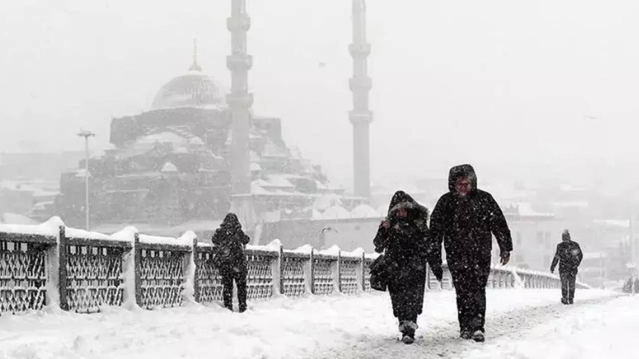 İstanbul için tarih verildi! Megakent beyaza bürünecek: Kar yağışı kapıda
