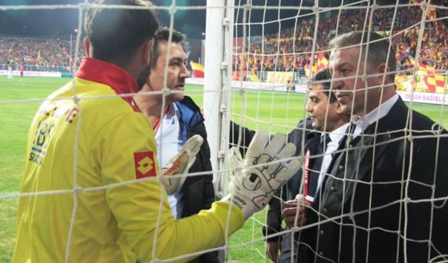 Göztepe-Beşiktaş maçında herkesi şaşkına çeviren olay!