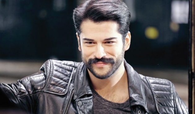 Burak Özçivit'in ayakları yerden kesildi!
